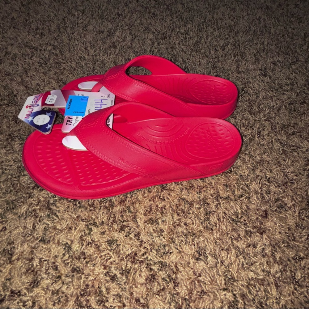 NuuSol Cascade Flip Flop Thong Sandal Women’s 11 Coral Sunrise New USA